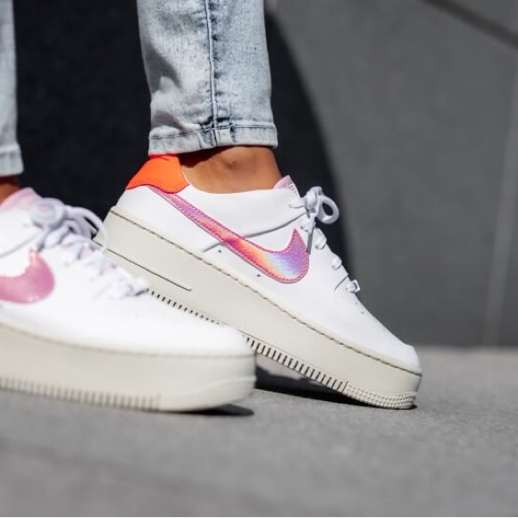 nike air force 1 sage low white pink